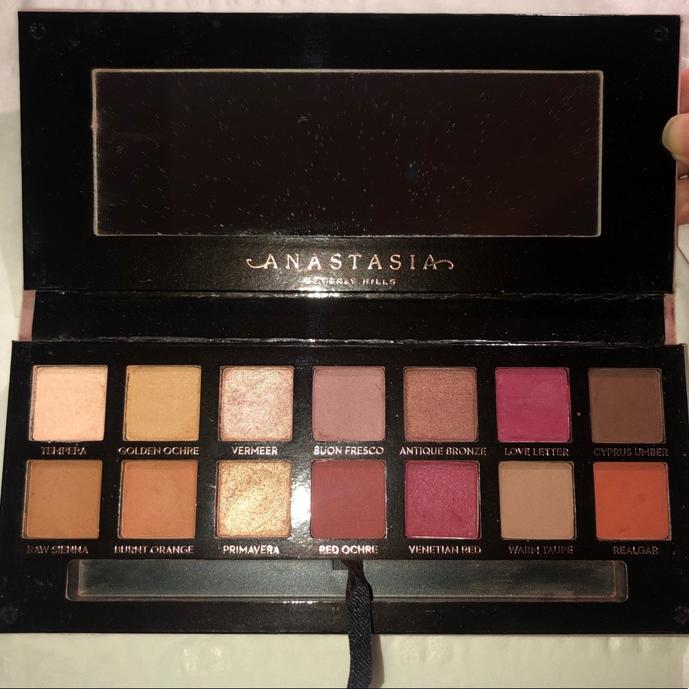 Anastasia ABH Modern Renaissance Eyeshadow Palette